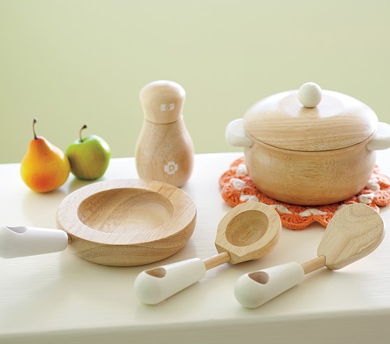 small pots and pans set